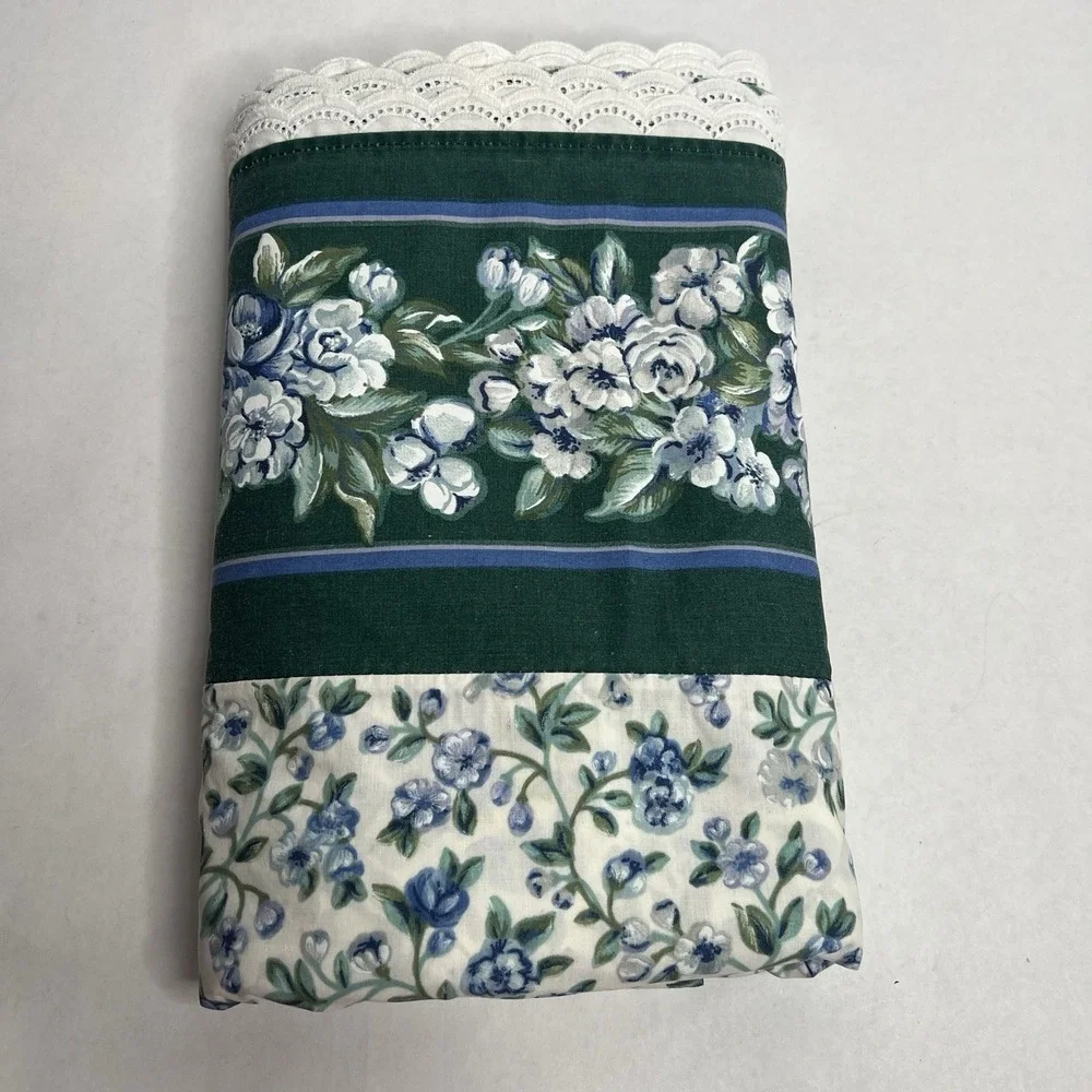 VTG  Queen Bedding Flat Sheet Floral Lace Edge Cottage Farmhouse